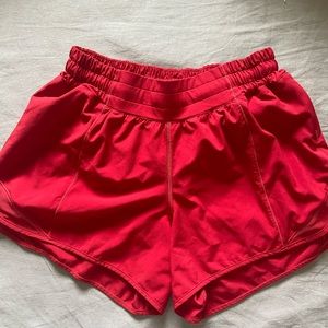 Lululemon hotty hot low rise 4”